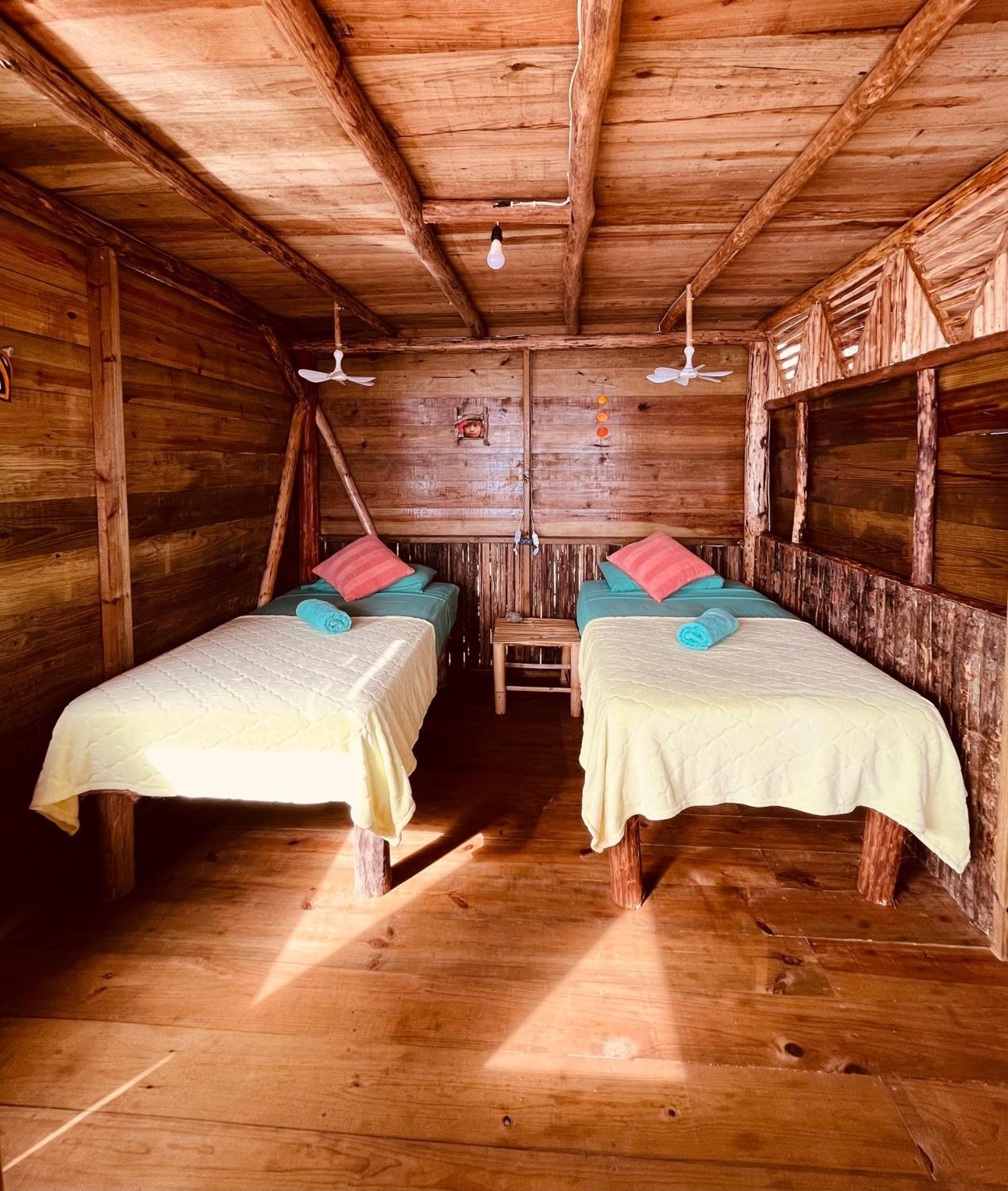 Urraca Monkey Island Eco Resort (Adults Only) Пунта-Лаурель Экстерьер фото
